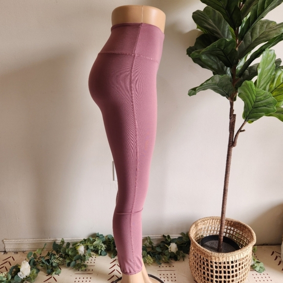 Vuori Jogger Super Soft High Rise Jogger Pants Size S Women Pink Color - Picture 4 of 12
